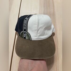 Vintage 90s Sea World‎ Shamu Logo SnapBack Hat
